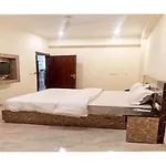 Hotel Blue Palace By Wb Inn