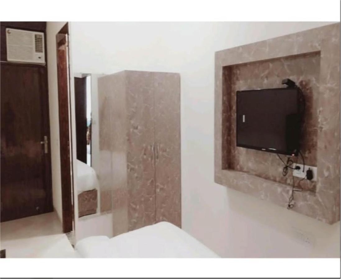Hotel Blue Palace By Wb New Delhi